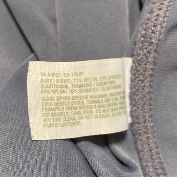 GapFit Maternity Athletic Capri Pants in Charcoal - Picture 5 of 7